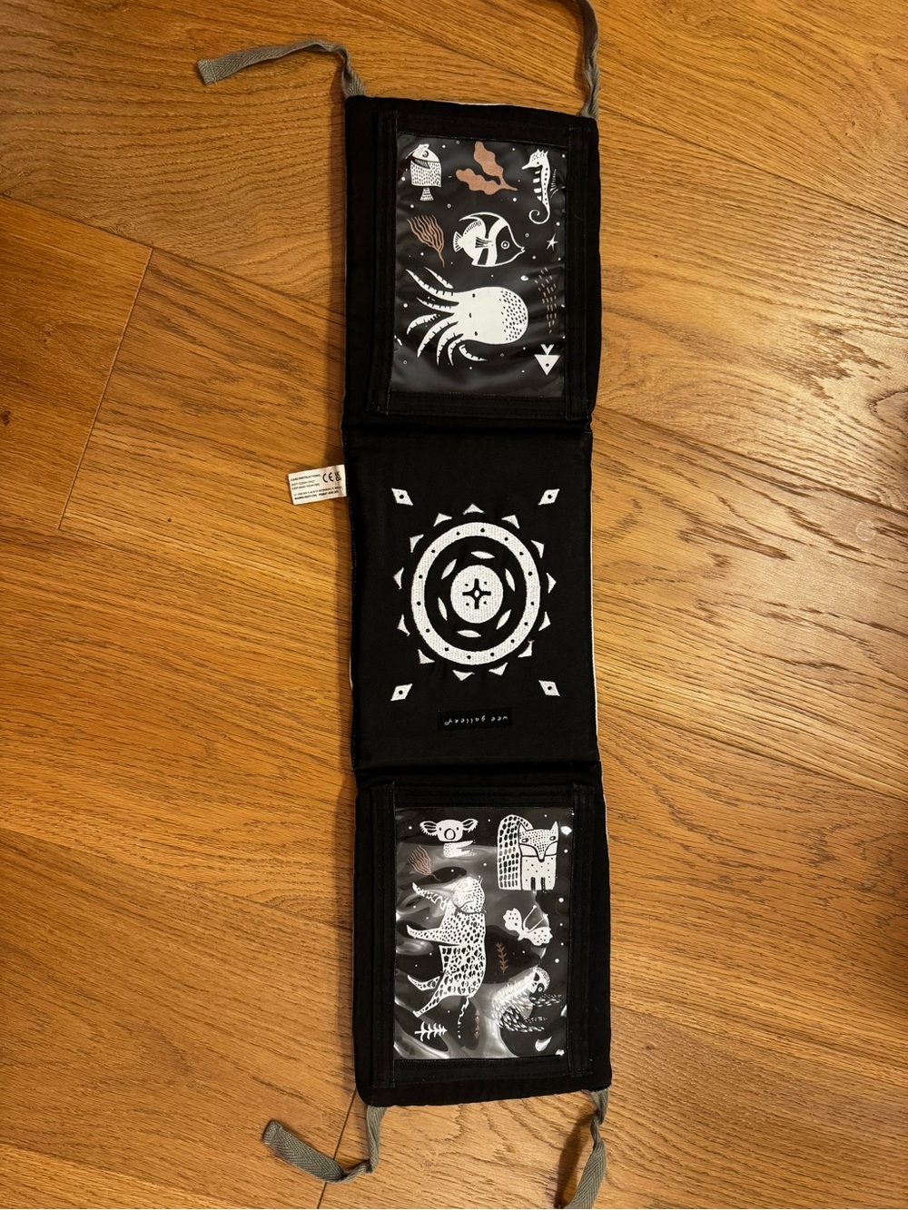 Wee Gallery Baby Tummy Time High Contrast with Slots for cards or pictures